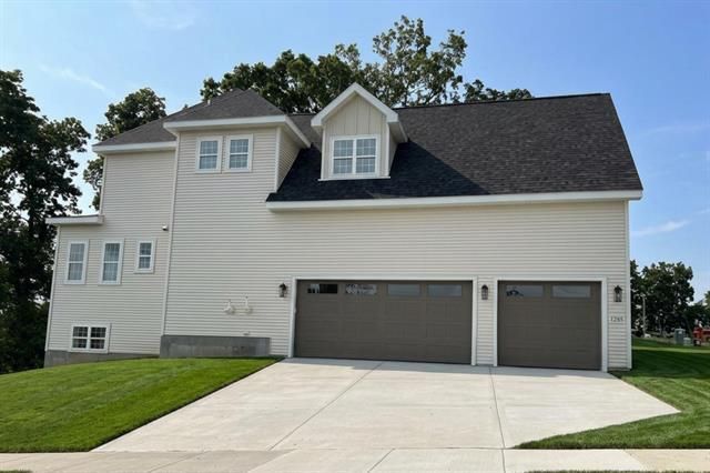 1410 Stonehaven Drive, Sun Prairie, WI 53590