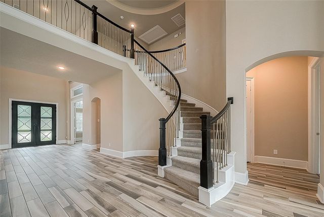 115 N Winter Sunrise Circle, Tomball, TX 77375