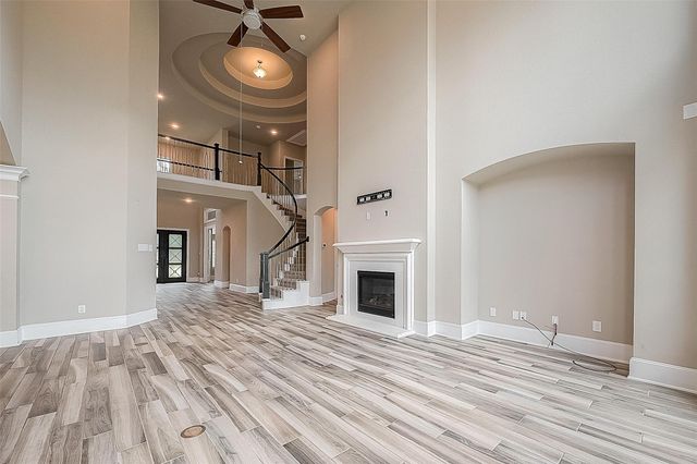 115 N Winter Sunrise Circle, Tomball, TX 77375