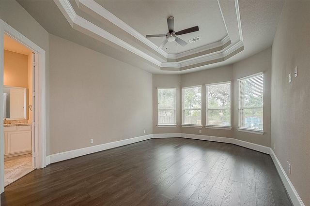 115 N Winter Sunrise Circle, Tomball, TX 77375