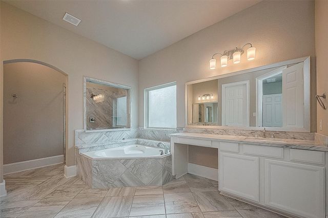 115 N Winter Sunrise Circle, Tomball, TX 77375
