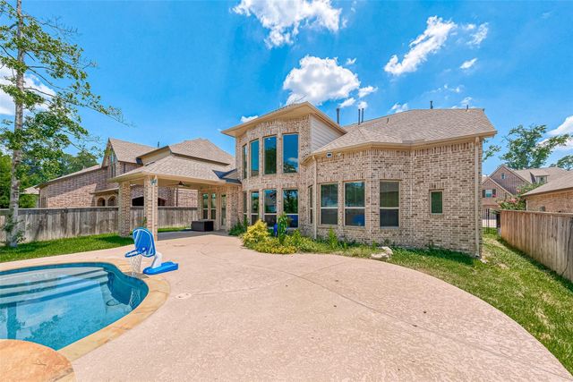 115 N Winter Sunrise Circle, Tomball, TX 77375