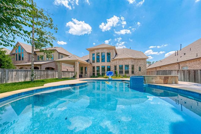 115 N Winter Sunrise Circle, Tomball, TX 77375