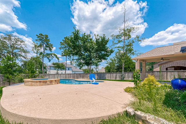 115 N Winter Sunrise Circle, Tomball, TX 77375