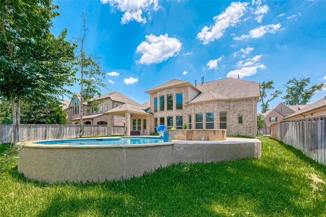 115 N Winter Sunrise Circle, Tomball, TX 77375