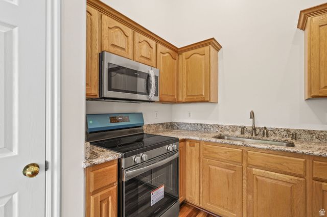 337 E PAVILION CIR, Saratoga Springs, UT 84045