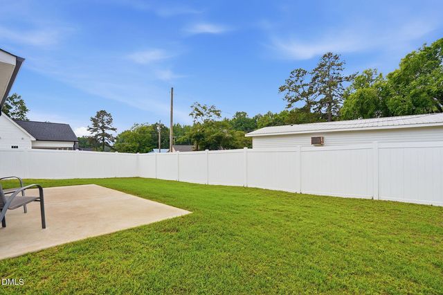 248 S Baker Street, Four Oaks, NC 27524