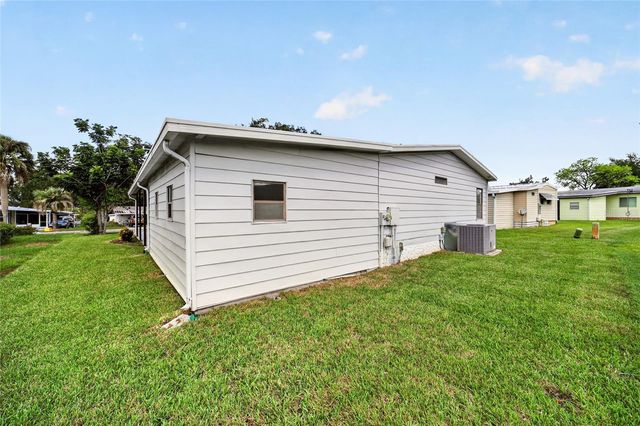 920 SILVER OAK AVENUE, The Villages, FL 32159