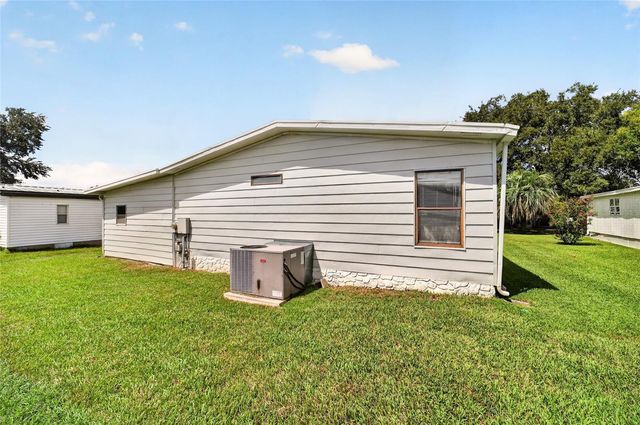 920 SILVER OAK AVENUE, The Villages, FL 32159