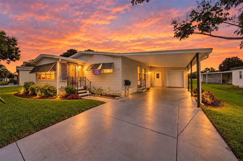 920 SILVER OAK AVENUE, The Villages, FL 32159