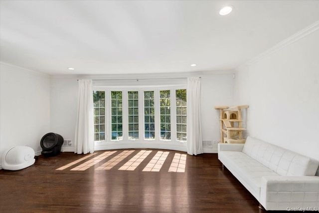 270 Victory Boulevard, New Rochelle, NY 10804