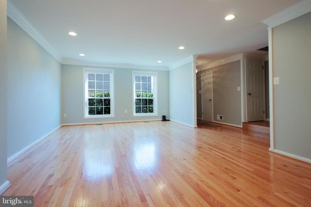 9120 SWEET SPICE CT, Springfield, VA 22152