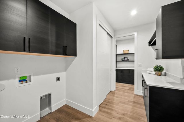 952 E STEEPLE CHASE RD, Hayden, ID 83835