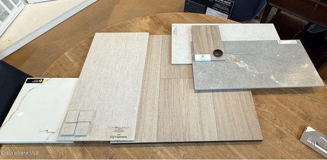 952 E STEEPLE CHASE RD, Hayden, ID 83835