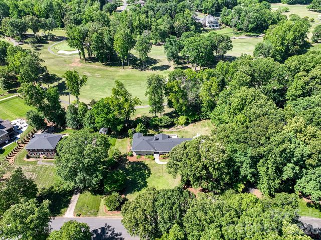 3713 Saint Regis Drive, Gastonia, NC 28056