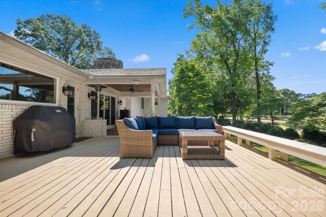 3713 Saint Regis Drive, Gastonia, NC 28056