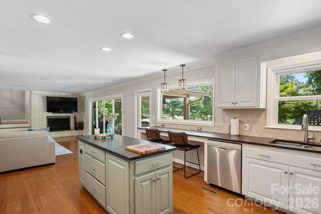 3713 Saint Regis Drive, Gastonia, NC 28056