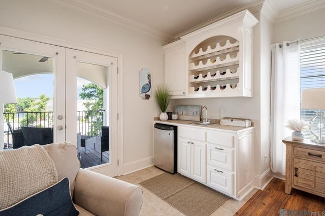 33075 Rivergate Cir, Springfield, LA 70462