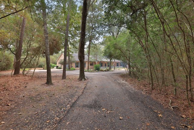 8803 Sendera Drive, Magnolia, TX 77354