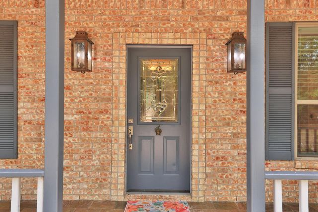 8803 Sendera Drive, Magnolia, TX 77354