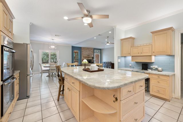 8803 Sendera Drive, Magnolia, TX 77354