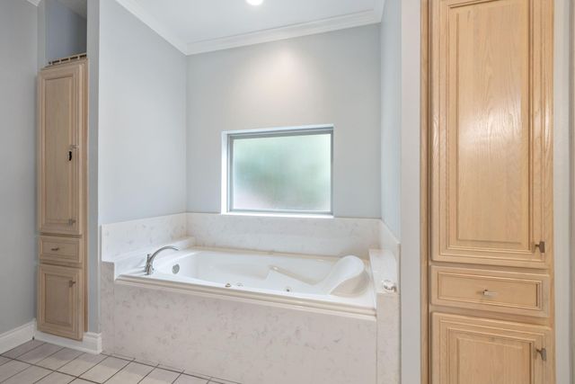 8803 Sendera Drive, Magnolia, TX 77354