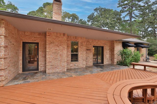 8803 Sendera Drive, Magnolia, TX 77354