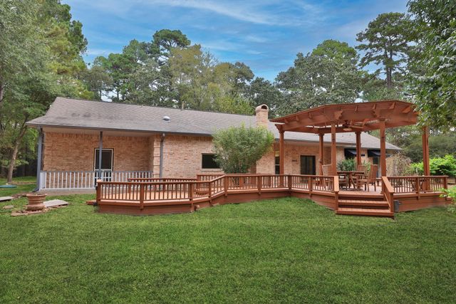 8803 Sendera Drive, Magnolia, TX 77354