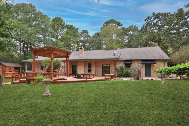 8803 Sendera Drive, Magnolia, TX 77354