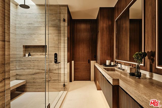 401 N Tigertail Road, Los Angeles, CA 90049