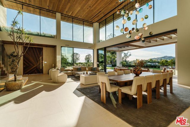 401 N Tigertail Road, Los Angeles, CA 90049