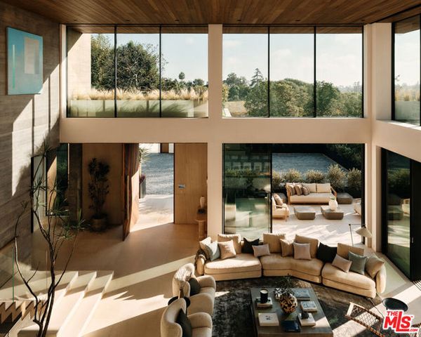 401 N Tigertail Road, Los Angeles, CA 90049