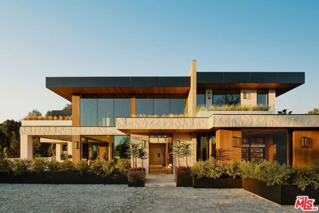 401 N Tigertail Road, Los Angeles, CA 90049