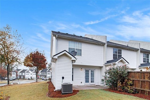 2 Chastain Circle, Newnan, GA 30263