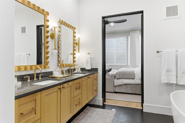 320 O'Connor Ridge Boulevard 22, Irving, TX 75038