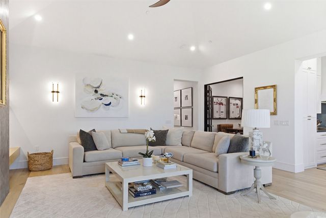 320 O'Connor Ridge Boulevard 22, Irving, TX 75038