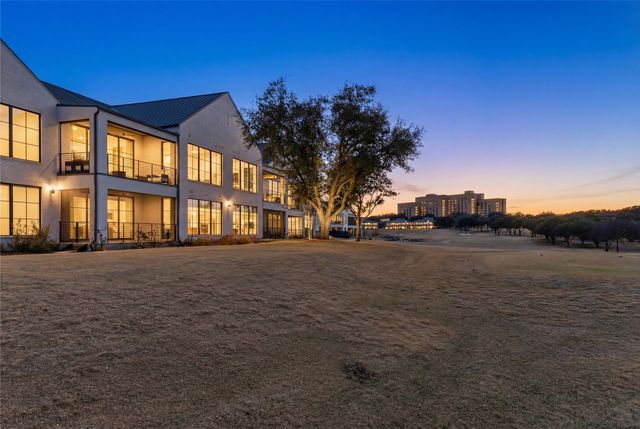 320 O'Connor Ridge Boulevard 22, Irving, TX 75038