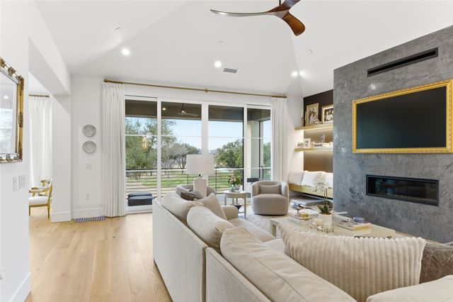320 O'Connor Ridge Boulevard 22, Irving, TX 75038