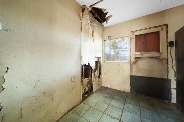 12709 Powell Lane, Houston, TX 77015