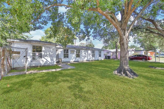 12709 Powell Lane, Houston, TX 77015