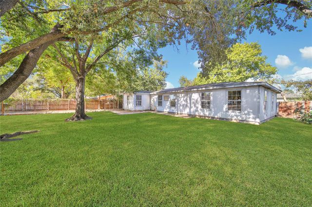 12709 Powell Lane, Houston, TX 77015