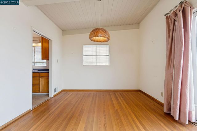 6386 Claremont Ave, Richmond, CA 94805