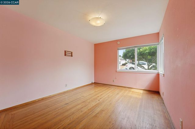 6386 Claremont Ave, Richmond, CA 94805