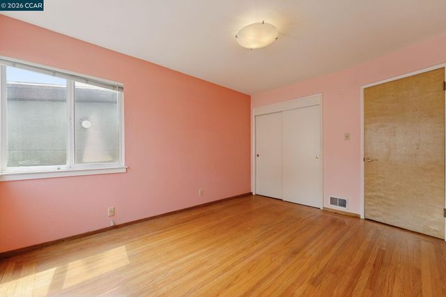 6386 Claremont Ave, Richmond, CA 94805