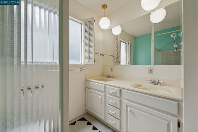 6386 Claremont Ave, Richmond, CA 94805