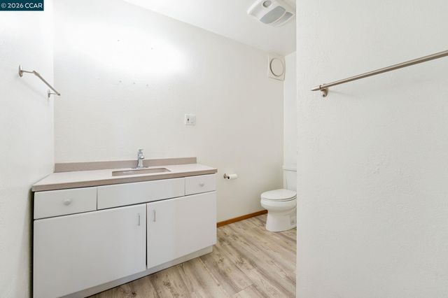 6386 Claremont Ave, Richmond, CA 94805