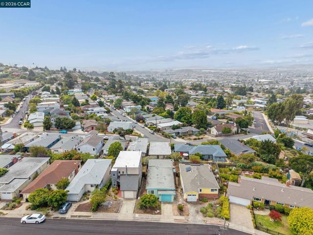 6386 Claremont Ave, Richmond, CA 94805
