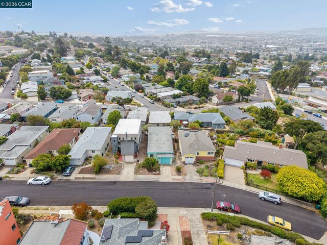 6386 Claremont Ave, Richmond, CA 94805