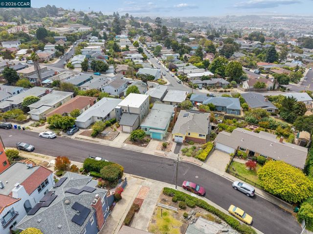 6386 Claremont Ave, Richmond, CA 94805