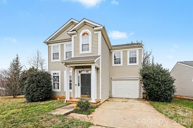 8601 Sawleaf Court, Charlotte, NC 28215